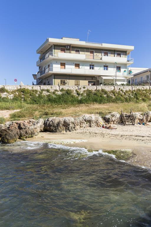 Casetta Sul Mare A Монополи Екстериор снимка
